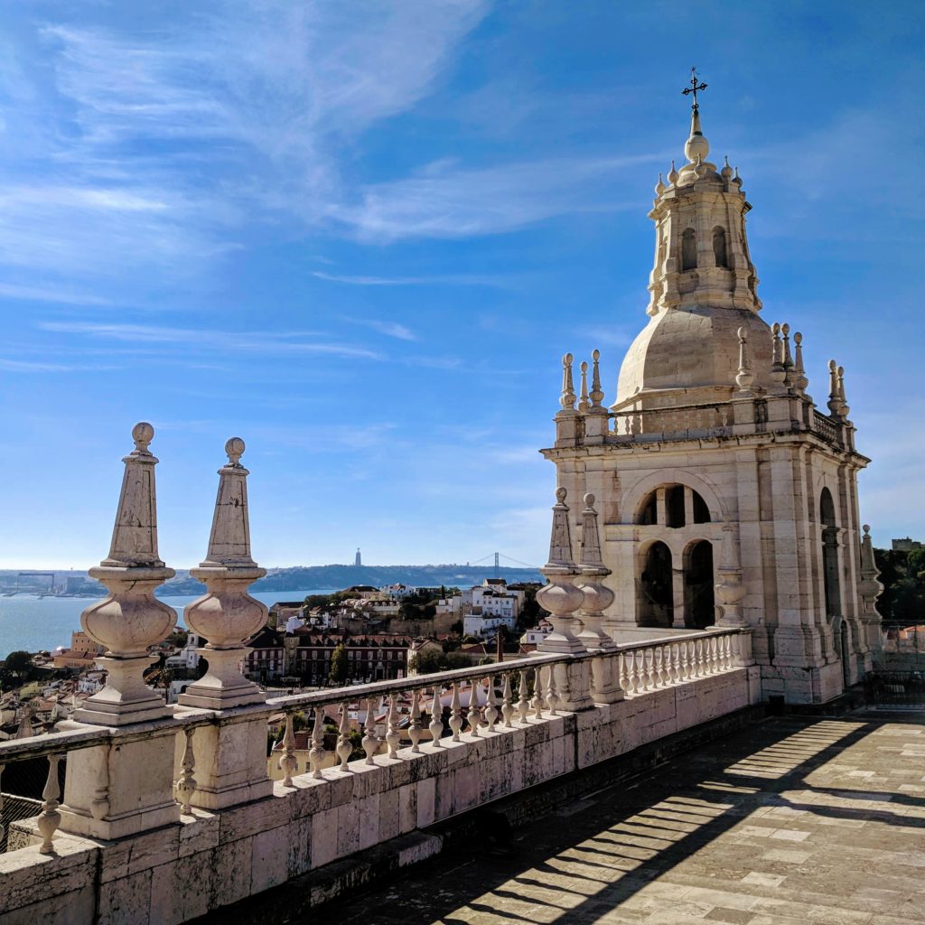 サン・ヴィセンテ・デ・フォーラ修道院の屋上テラスからの眺め