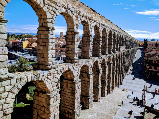セゴビアのローマ水道橋