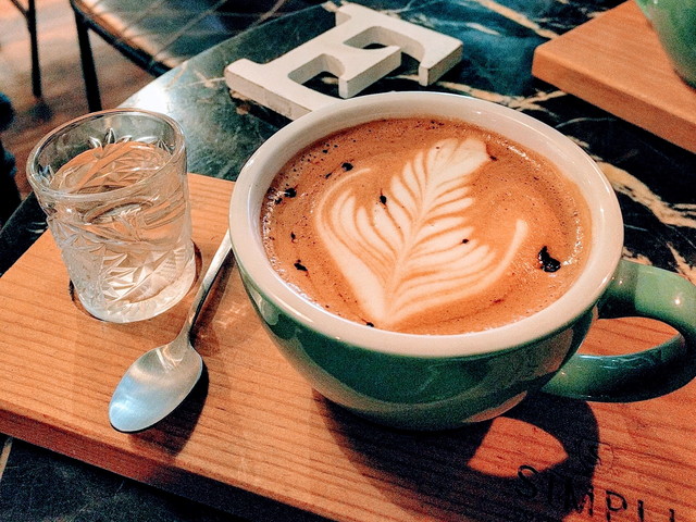 SIMPLI COFFEEのカフェモカ