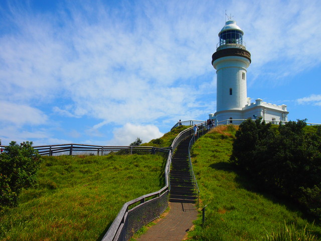 バイロンベイ岬の灯台